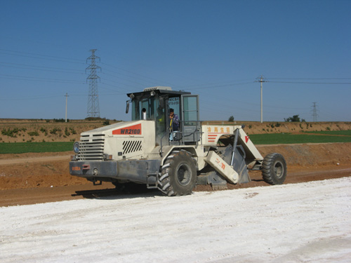 WR2100，晉城灰土拌和